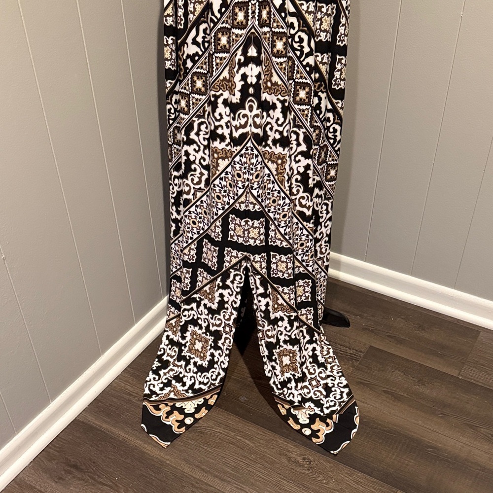 White House Black Market Women’s Large  Geometric Black and White Maxi Dress - Picture 4 of 5